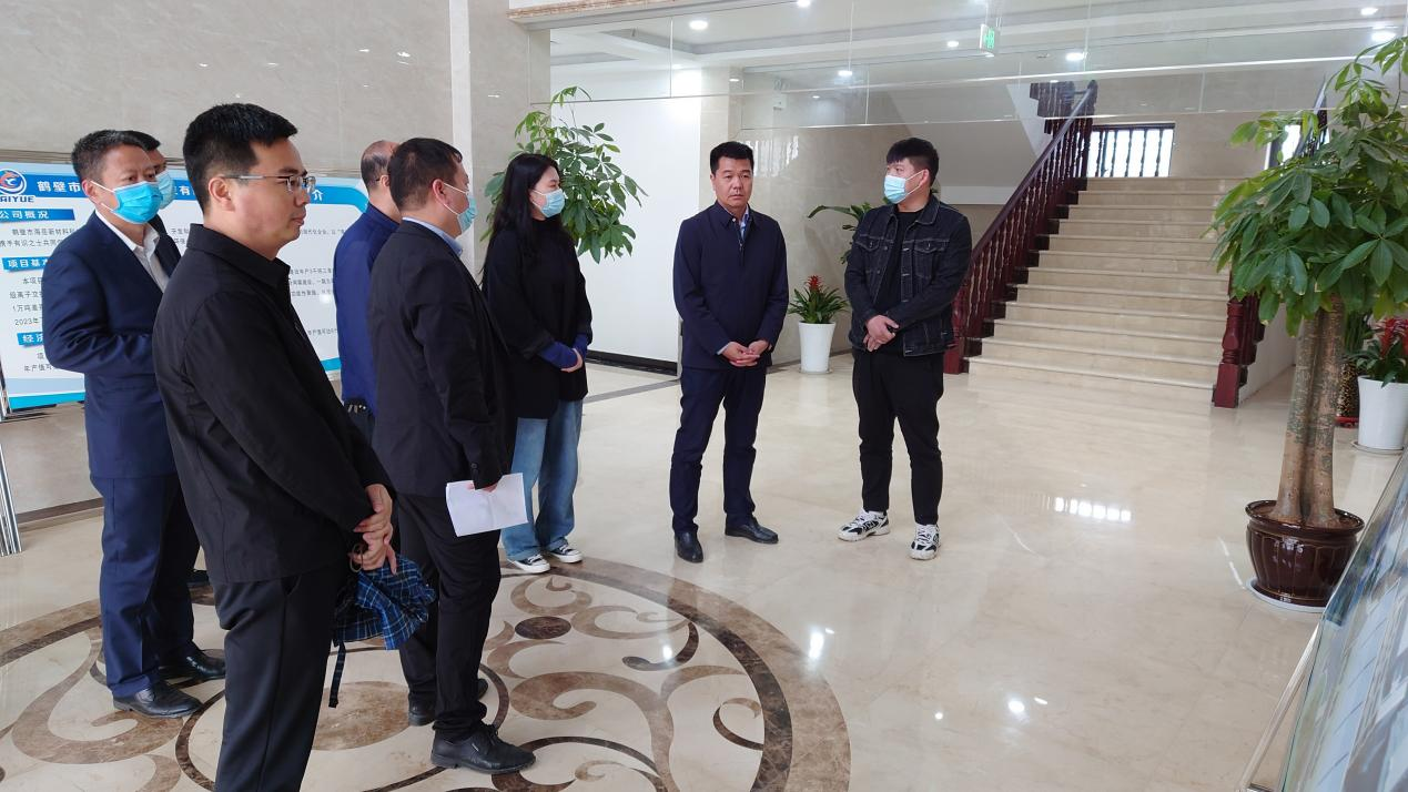 鹤壁鹤山区邢玉富调研重点项目建设工作