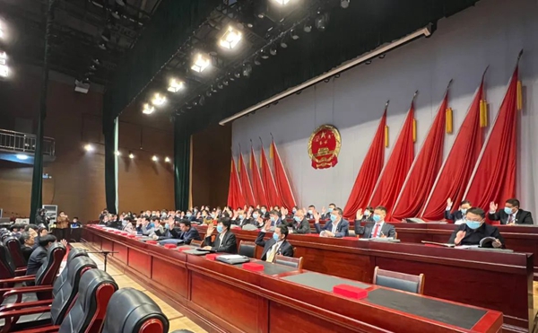 濮阳县十六届人大一次会议主席团第一次会议召开