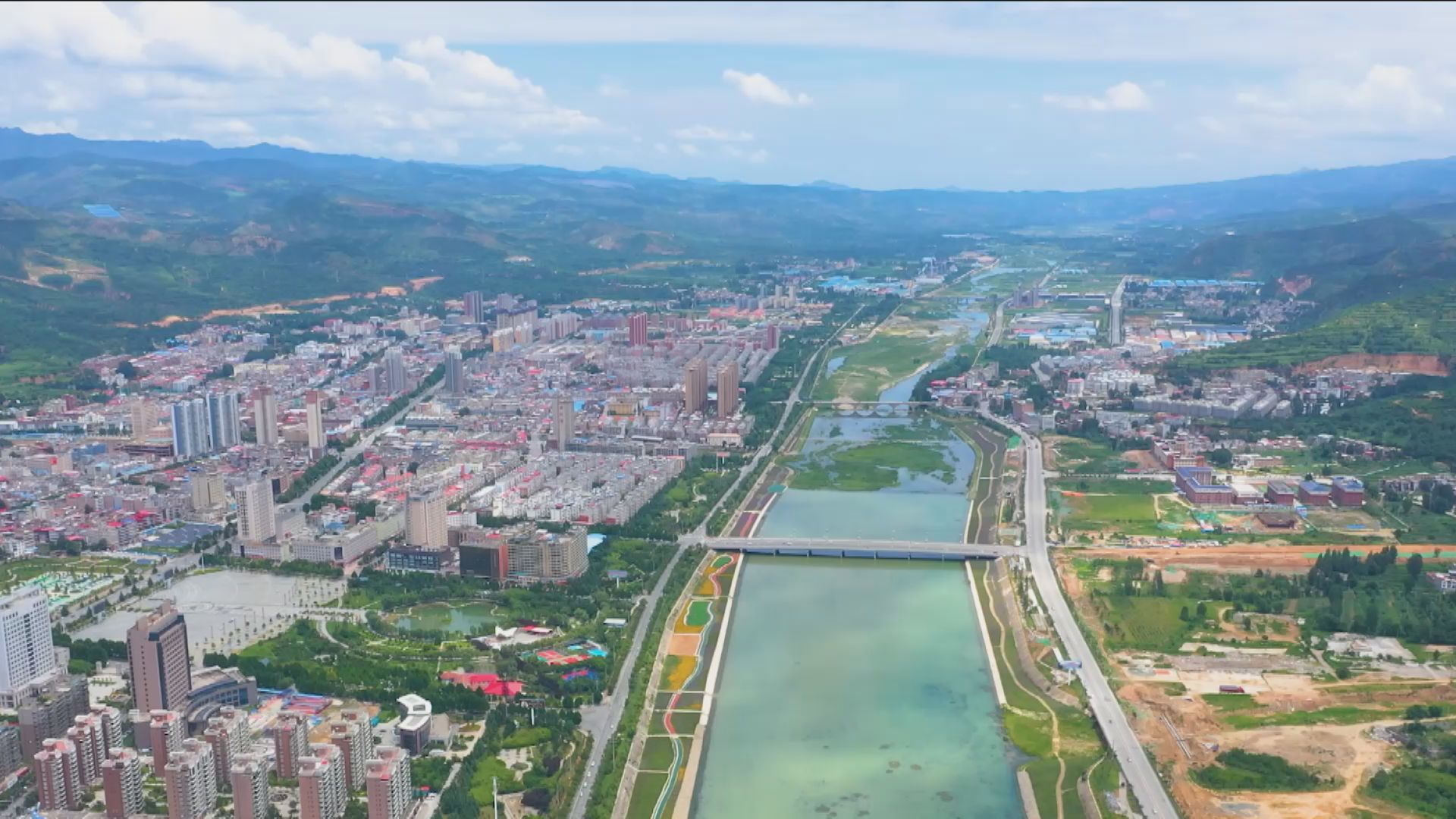 卢氏三级河长让中原水塔清流永续