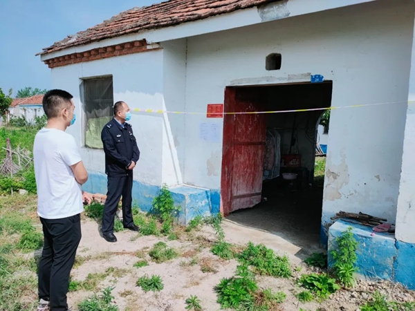 "4月24日上午,息县公安局政治处党支部联合夏庄镇姚围