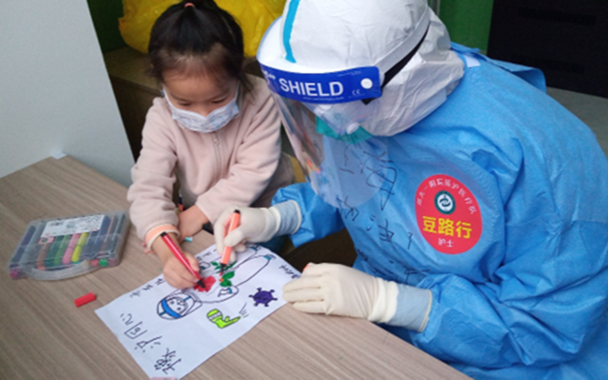 方舱医院里的“心愿之墙”