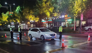 社旗交警全力保障“五一”小长假期间道路交通安全平稳有序