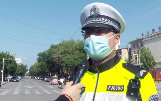 范县双警夫妻：把“警察蓝”穿成一辈子“情侣装”