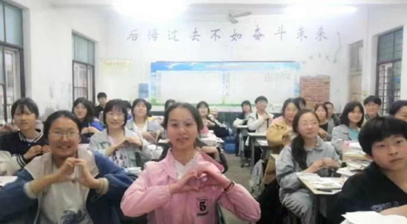 封闭有爱  封校有情  襄城县十里铺镇初级中学组织开展感恩教育系列活动