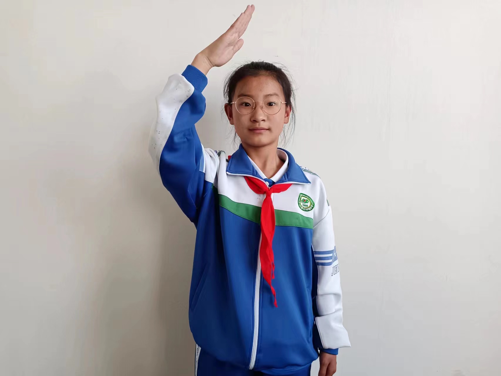 规范少先队礼仪彰显红领巾风采安阳市殷都区水冶镇北环路小学进行少先