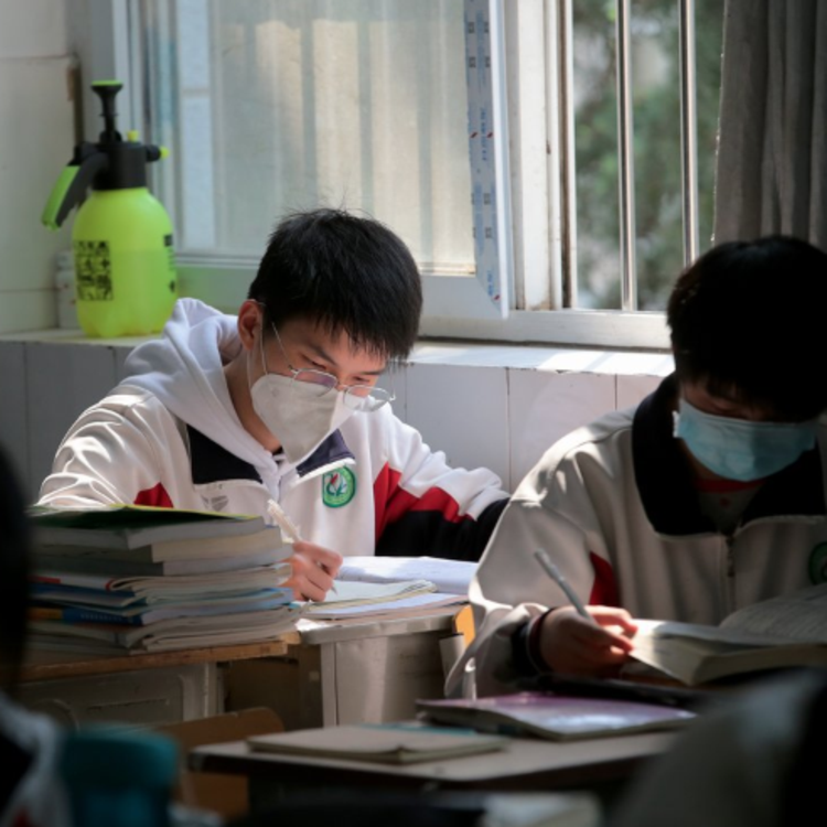 高考进入倒计时，滞留外地的考生怎么办？