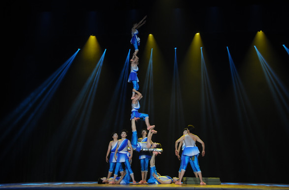 河南省第十一届杂技大赛举行14个节目荣获金奖