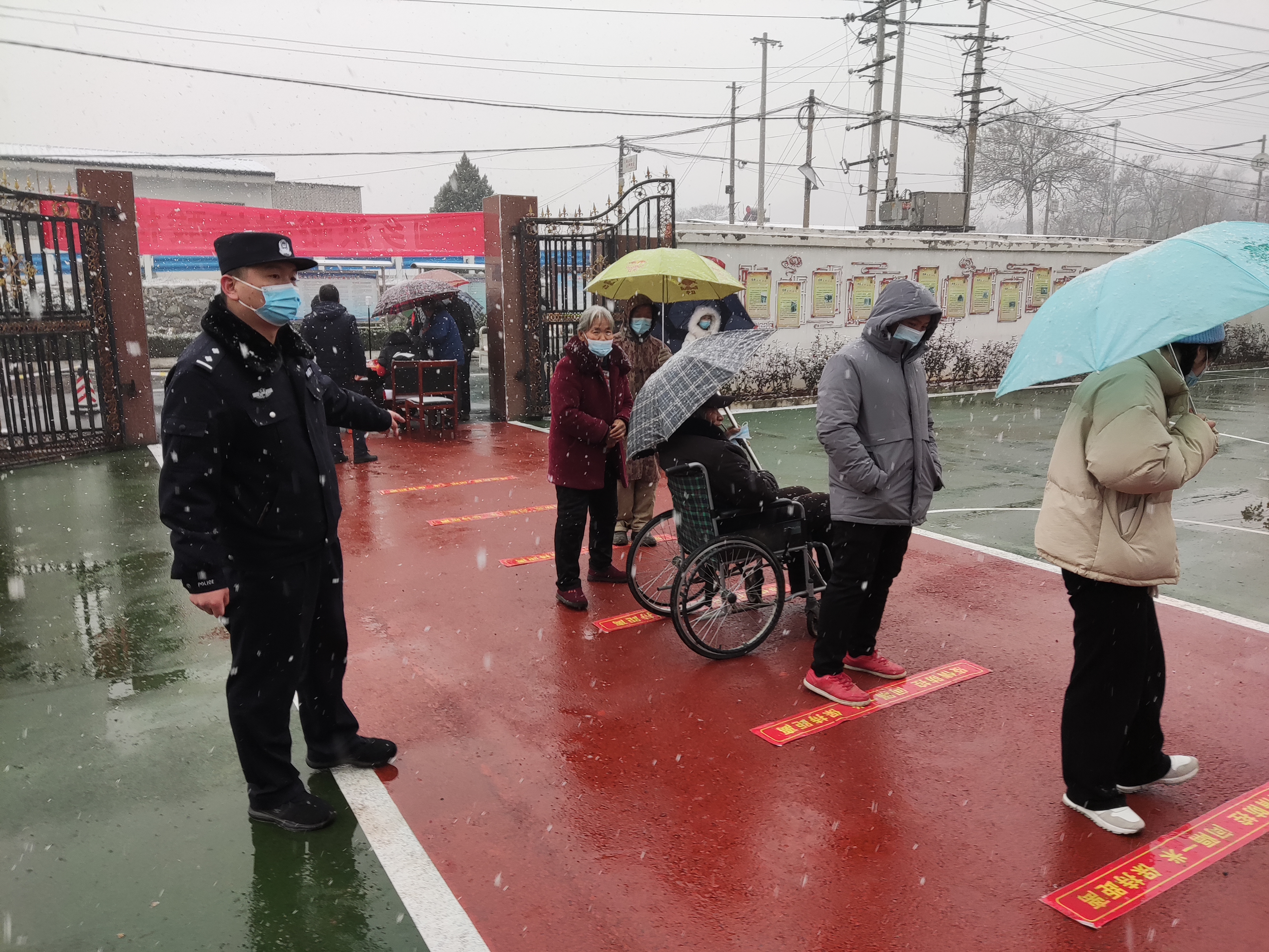 元振强在疫线书写忠诚担当